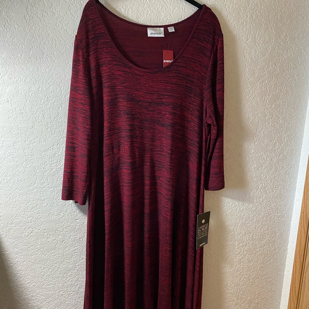 Avenue Dress Red and Black Plus Size 18/20 - Picture 2 of 4
